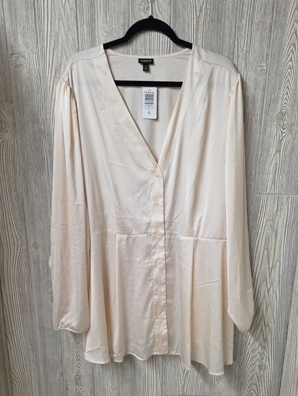 Torrid Cream Satin V-Neck Button Up Tunic Peplum Top Womens Plus Size 6X NWT